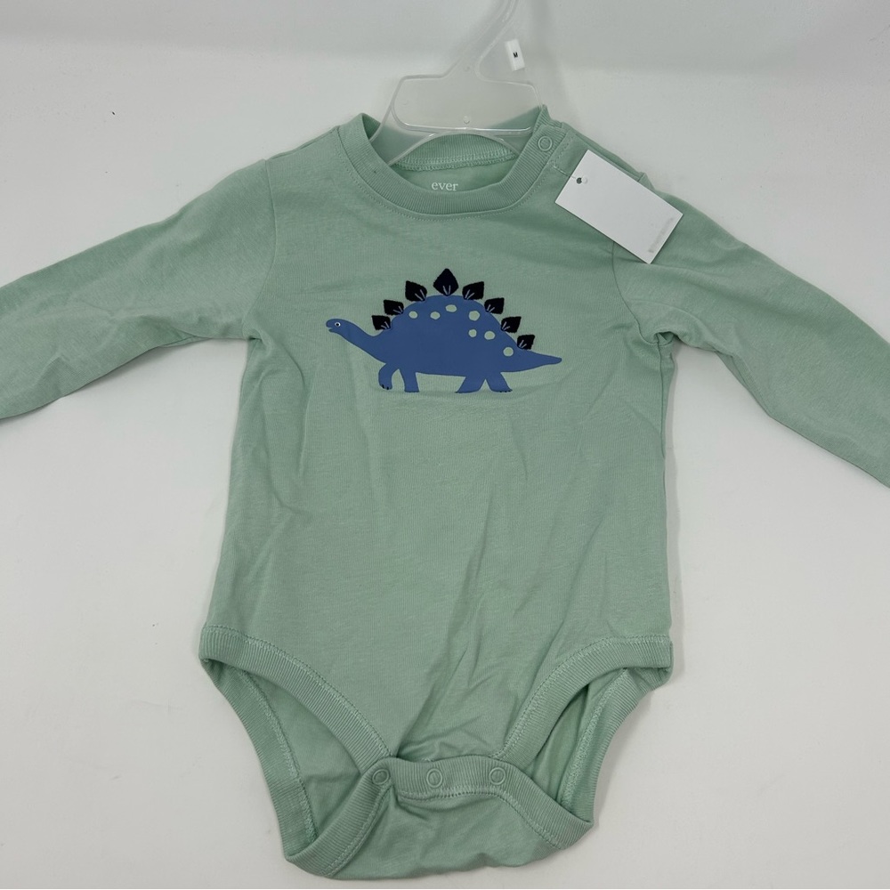 NWT Ever & ever Baby Green Dinosaur Long Sleeve Bodysuit Onesie